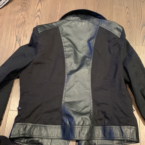 Leather Jacket - Picture 4 of 4